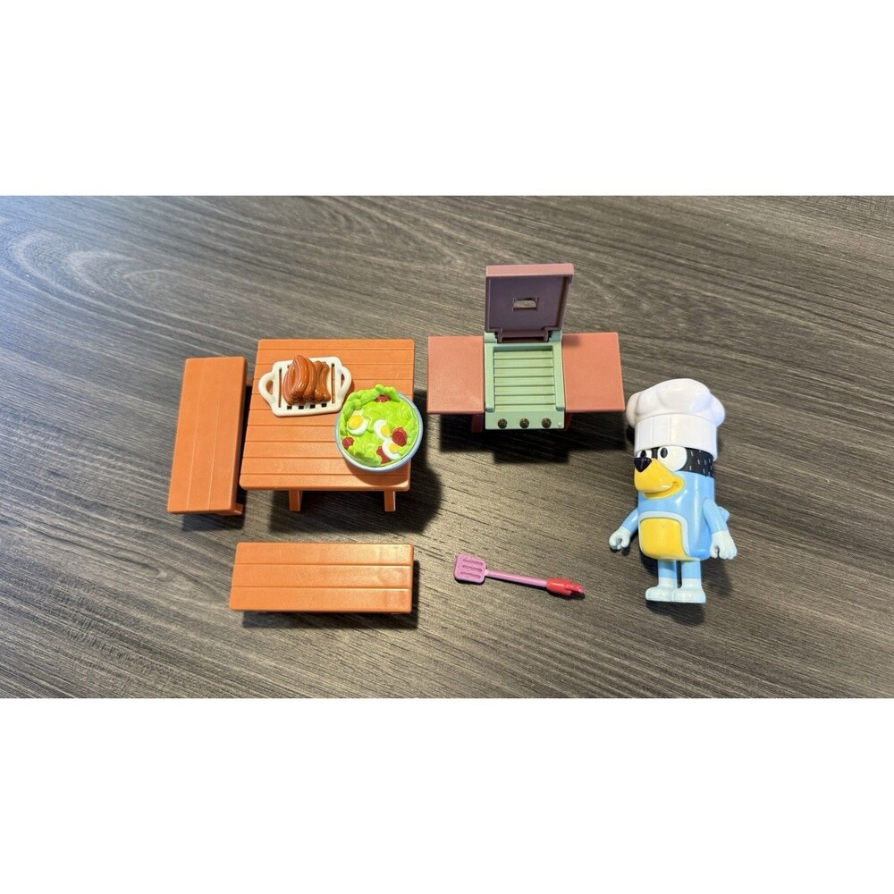 Bluey Family Backyard BBQ Furniture + Dad Bandit Toy Figure